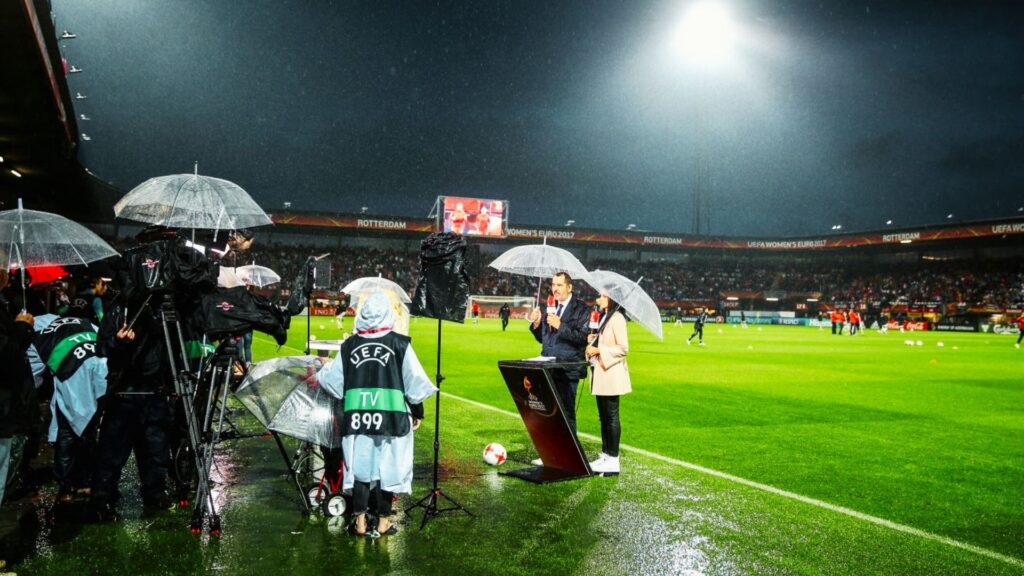 How Sports News Is Reported & Verified Quickly